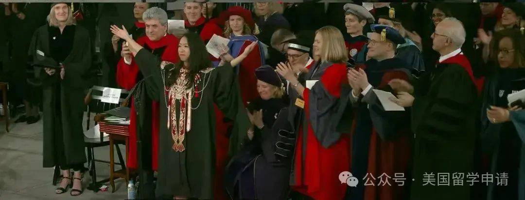 中国女生蒋雨融来自青岛英高毕业本科就读于杜克J9九游会震撼全场！史上首位在哈佛毕